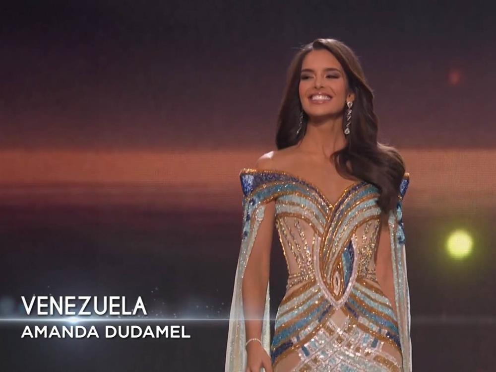 Top 16 thi dạ hội-11