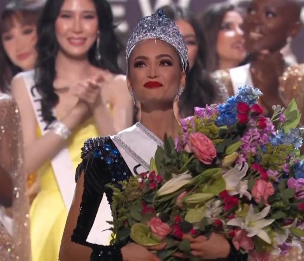 Nhan sắc lai cuốn hút, profile ấn tượng của tân Miss Universe-3