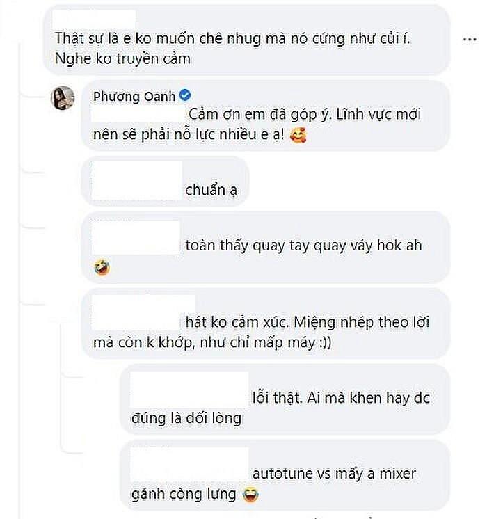 Phương Oanh vẫn niềm nở khi bị netizen chê hát cứng như củi-5