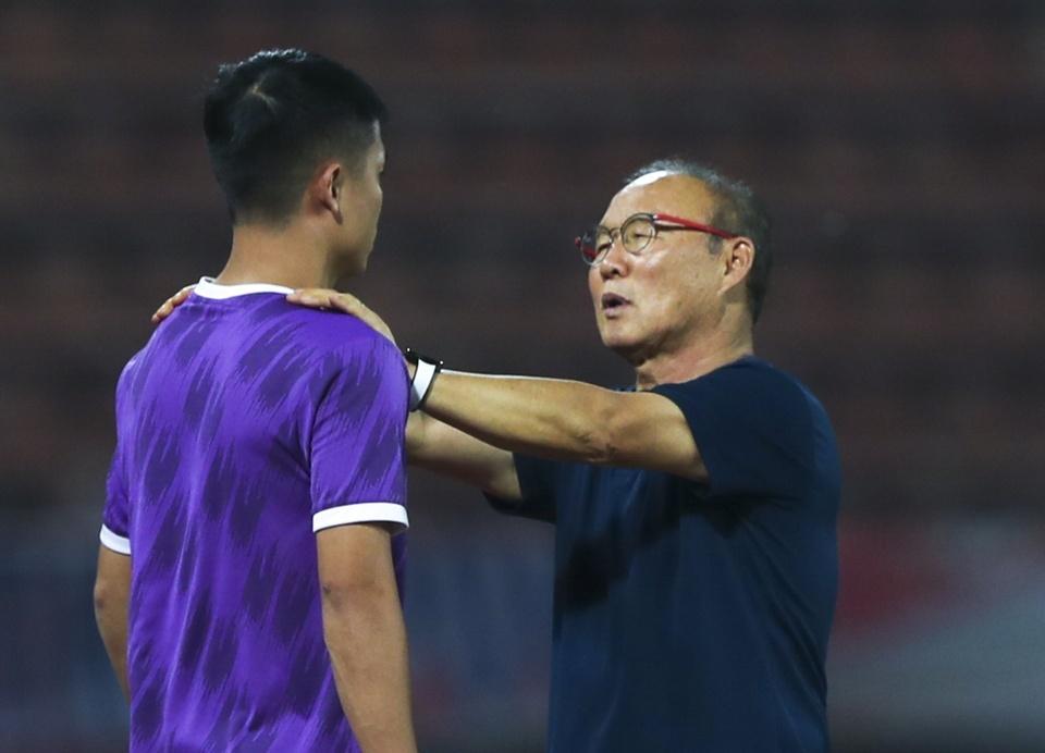 Tuyển Việt Nam tổn thất lực lượng trước chung kết AFF Cup-1