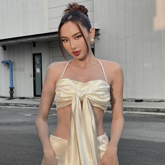 Thùy Tiên mặc đồ bộ đi dạo chợ hoa, bất chấp hình tượng Hoa hậu-6