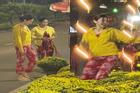 Thùy Tiên mặc đồ bộ đi dạo chợ hoa, bất chấp hình tượng Hoa hậu