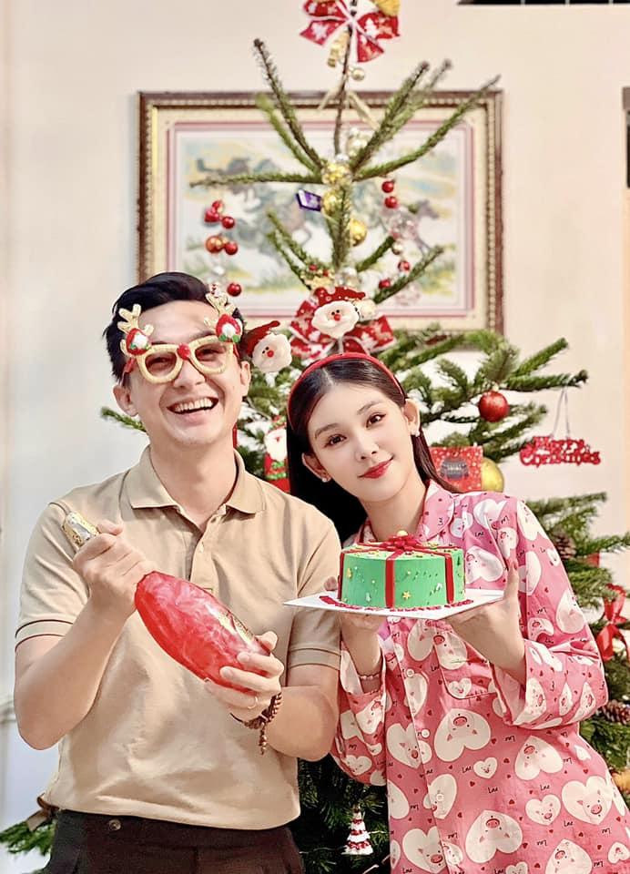 Chồng MC mừng sinh nhật Lê Âu Ngân Anh, lộ cuộc sống tân hôn-10