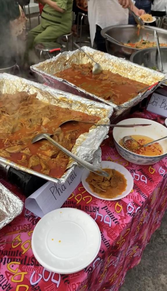 Độc đáo kiểu ăn giỗ buffet ở miền Tây Việt Nam-3