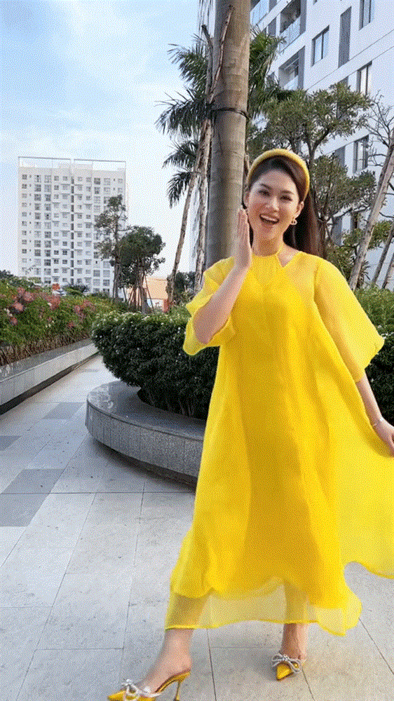 Ngọc Thanh Tâm phối đồ đón Tết sành điệu vẫn bị chê sến-5