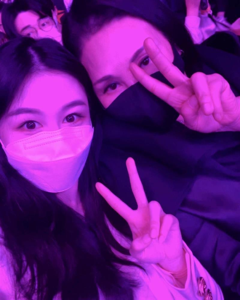 Cái kết khi con gái Khâu Thục Trinh đọ sắc BLACKPINK Rosé-1