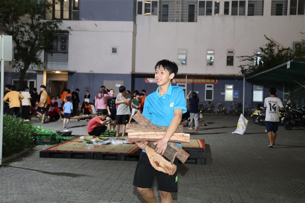 Tất niên sum vầy của những trẻ mồ côi do dịch Covid-19-6