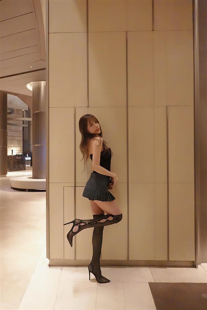 Thiều Bảo Trâm trải lòng cuối năm, liệu có liên quan chuyện tình cũ?-7