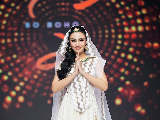 Hương Giang mang con gái lên sàn diễn, bất ngờ ngoại hình-5