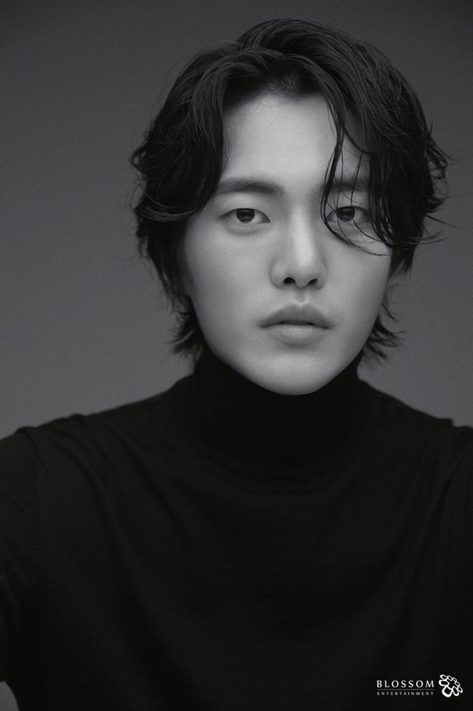 Profile gã tay sai cướp nụ hôn đầu của Song Hye Kyo trong The Glory-2