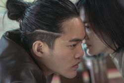 Profile 'gã tay sai' cướp nụ hôn đầu của Song Hye Kyo trong 'The Glory'