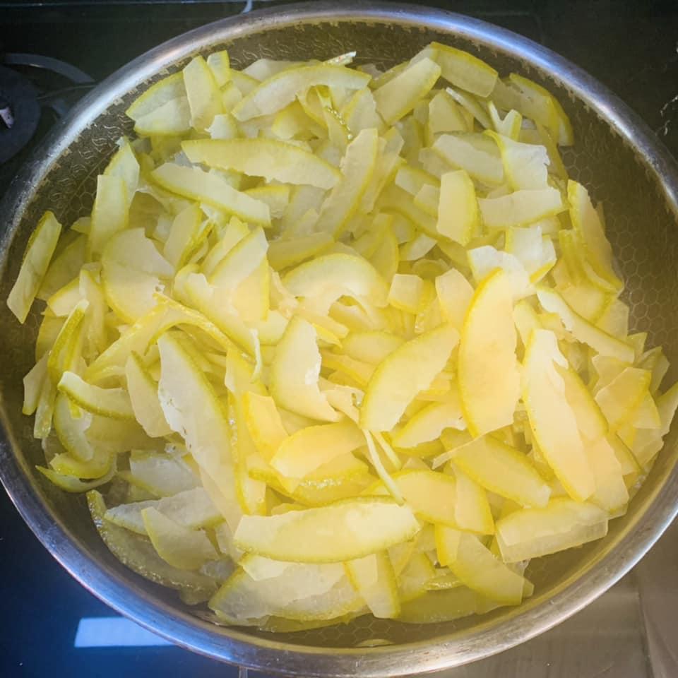 9X đảm đang chỉ cách làm mứt vỏ bưởi, nhâm nhi ngày Tết cực ngon-3