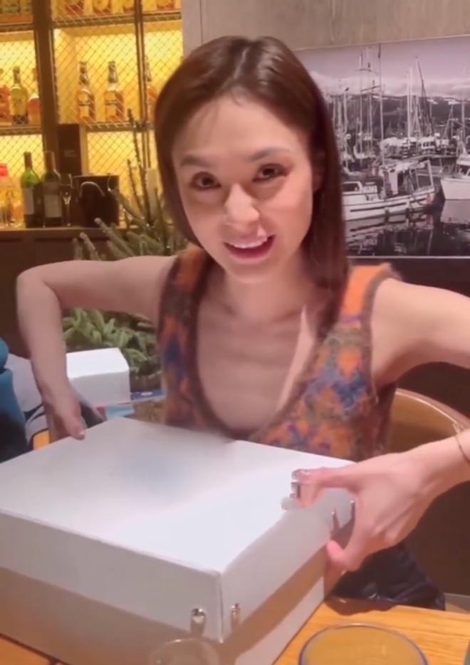 Ngoại hình gây lo lắng của Chung Hân Đồng-1