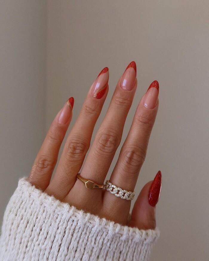 Gợi ý 12 mẫu nail đỏ đẹp mê ly cho tay xinh hái lộc Xuân Quý Mão 2023-3