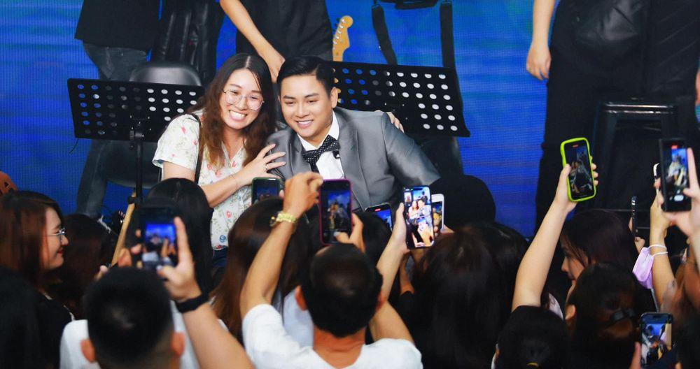 Hoài Lâm tậu xế hộp sau 3 tháng tái xuất, cát xê đáng gờm?-1