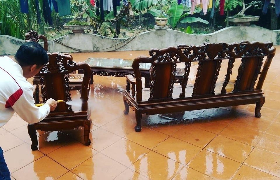 Trầm cảm vì bàn ghế rồng phượng, làm 4 bước đảm bảo sáng bóng-3