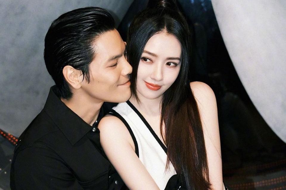 Con trai trùm giải trí Hong Kong nói yêu vợ sau bê bối ngoại tình-1