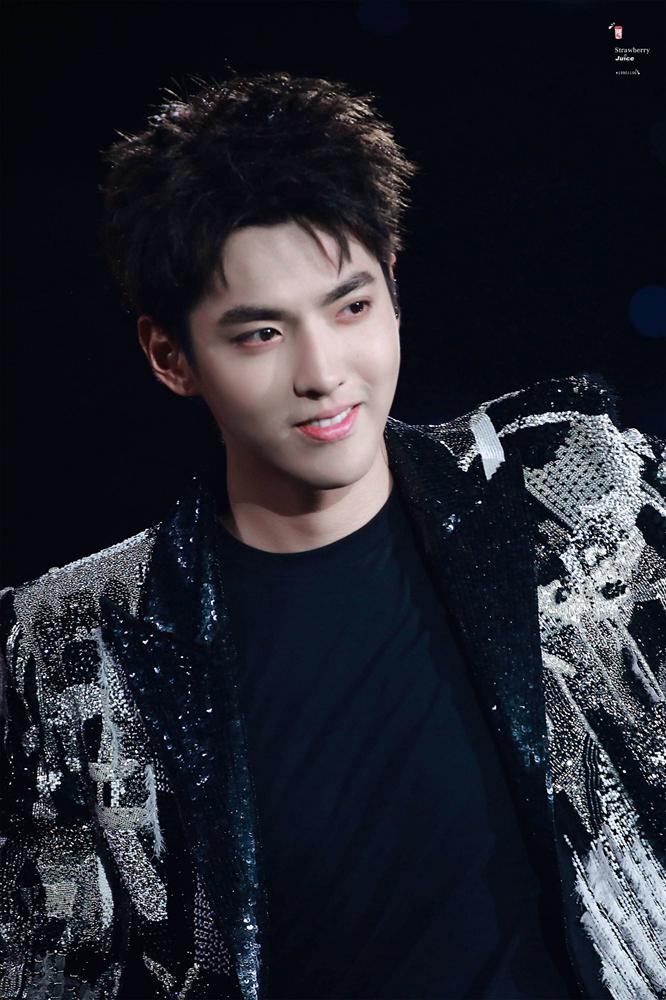 Ngô Diệc Phàm chính thức được chuyển vào tù, bắt đầu thụ án 13 năm-1