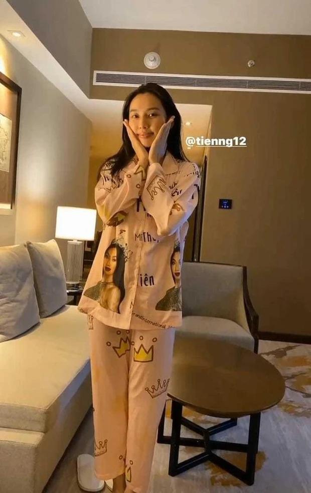 Thùy Tiên mang đồ bộ từ đời thường lên đến gameshow, vlog-3