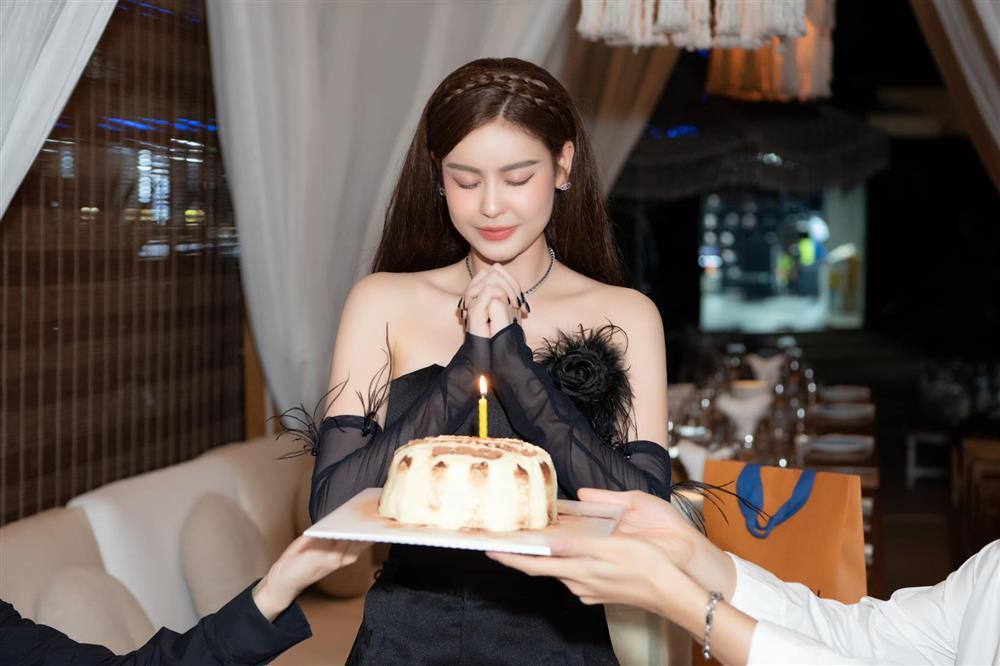 Showbiz Việt ngày 17/1: Minh Tiệp cảm ơn HLV Park Hang-seo-12