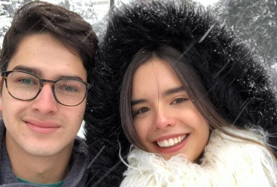 Á hậu 1 Miss Universe công khai bạn trai-1