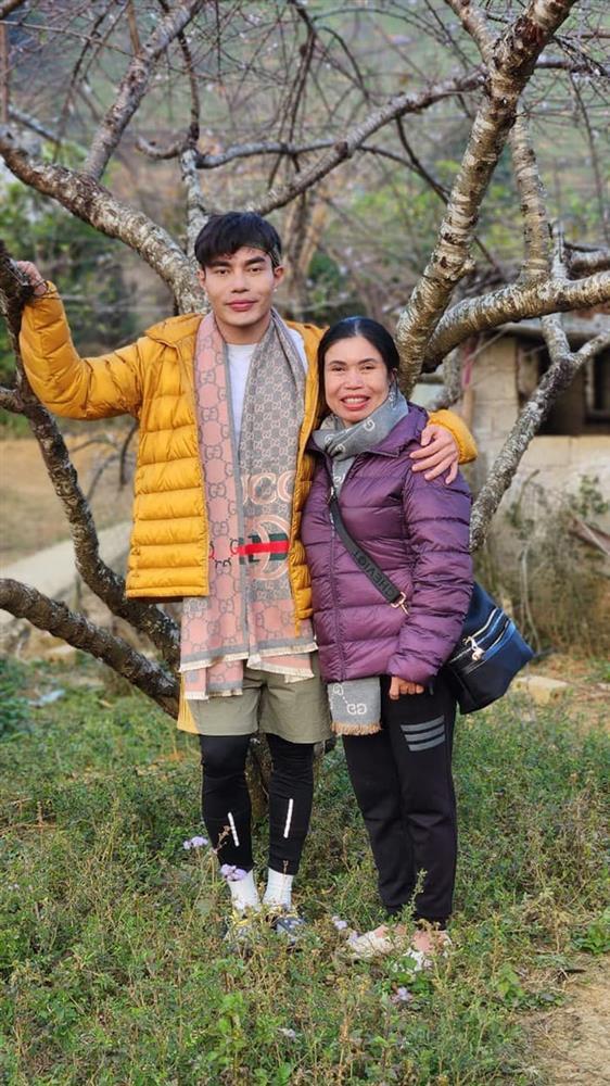 Mẹ Lê Dương Bảo Lâm bị xua đuổi vì ăn mặc xuề xòa như bán vé số-5