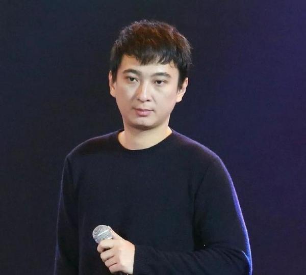 Thiếu gia Vương Tư Thông xuất hiện sau khi bị bắt vì đánh người-3