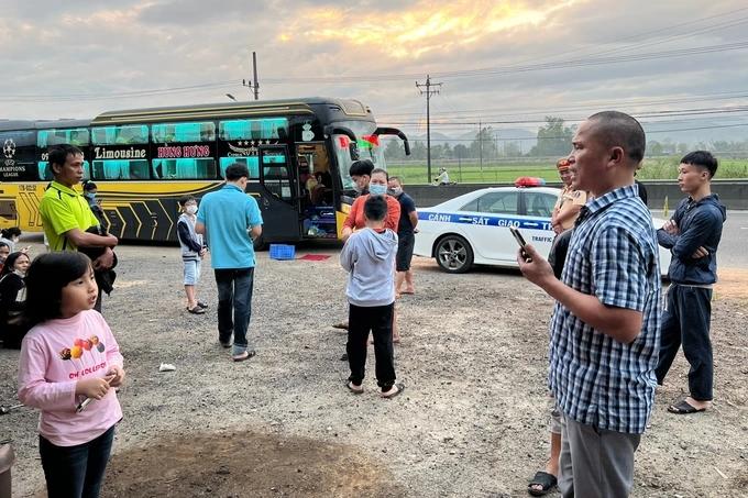 Xe nhồi quá khách tông CSGT, tài xế còn livestream kêu oan-2