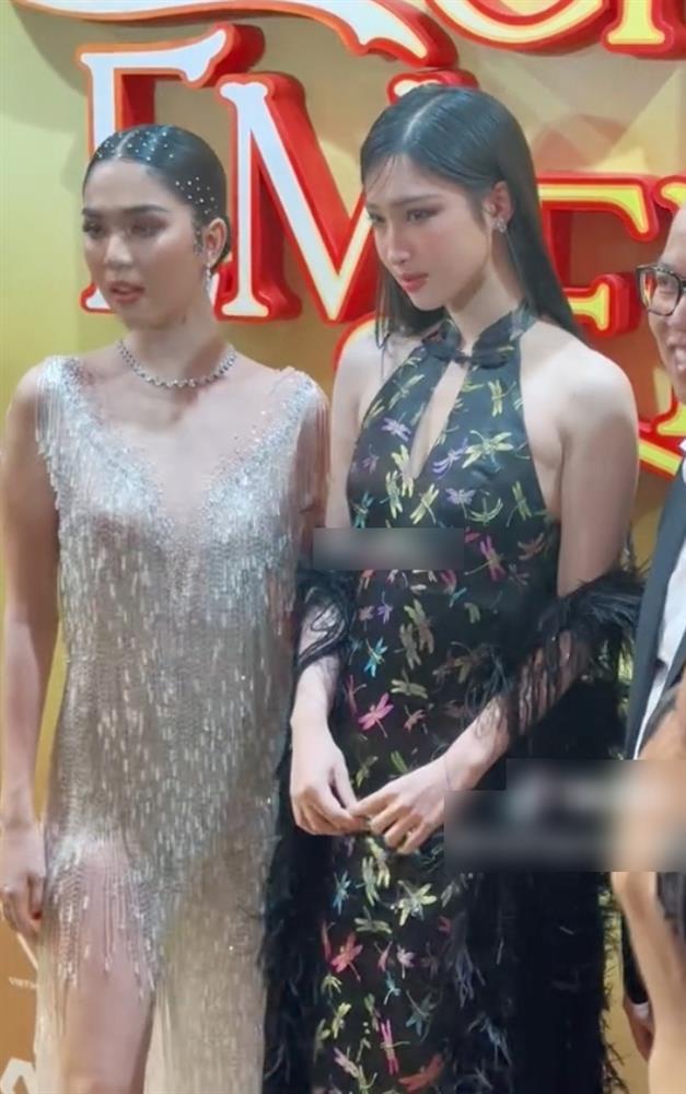 Ngọc Trinh đứng 1 mình không ai bằng, chụp cùng hoa hậu là lép vế-5