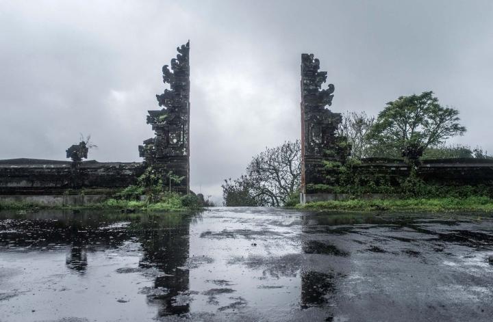 Bí ẩn khách sạn bỏ hoang trên đảo Bali, nơi không ai dám đến gần-4