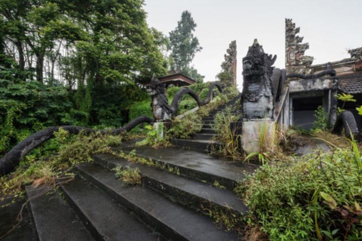 Bí ẩn khách sạn bỏ hoang trên đảo Bali, nơi không ai dám đến gần-5