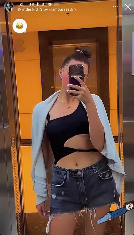 Vợ Tây Bùi Tiến Dũng ngày càng hở bạo hơn từ sau khi sinh con-9