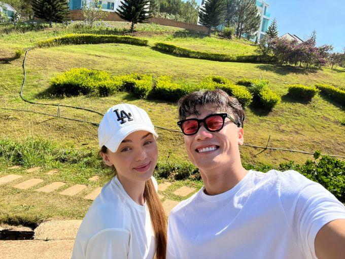 Vợ Tây Bùi Tiến Dũng ngày càng hở bạo hơn từ sau khi sinh con-1