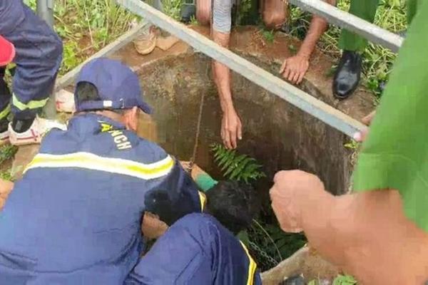 Đau lòng bé 3 tuổi ở Đắk Lắk rơi xuống giếng tử vong-3
