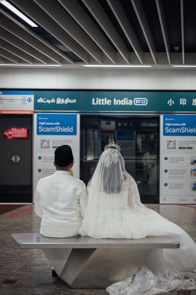 Tiếng sét ái tình của cặp đôi gặp nhau trên chuyến tàu điện ngầm-2