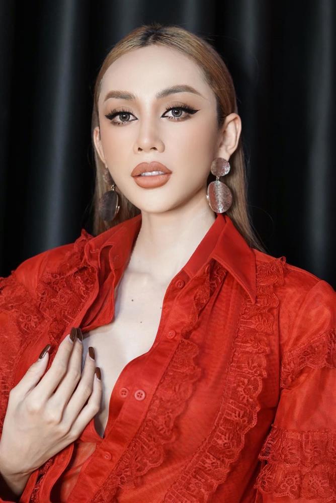 Lương Mỹ Kỳ xin nhường cơ hội Miss International Queen 2023-2