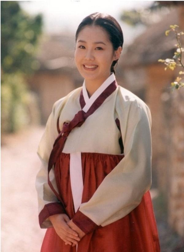 Vai chính hụt ở bom tấn Thần Y Hur Jun: Nhan sắc đỉnh cao, sự nghiệp đáng nể-1