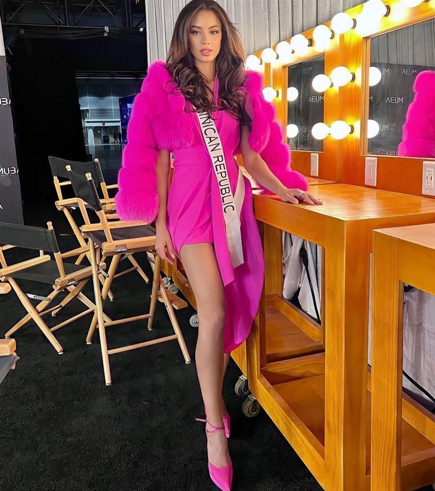 Á hậu 2 Miss Universe về nước, được chào đón chẳng khác tân hoa hậu-16