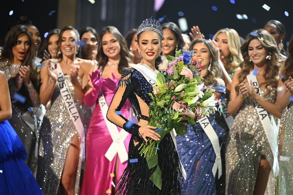Miss Universe 2022 bao giờ mới chịu công bố giải Quốc phục?-1