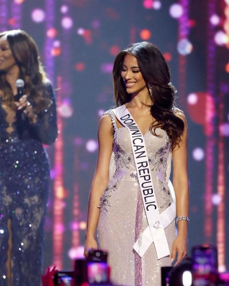 Á hậu 2 Miss Universe về nước, được chào đón chẳng khác tân hoa hậu-9