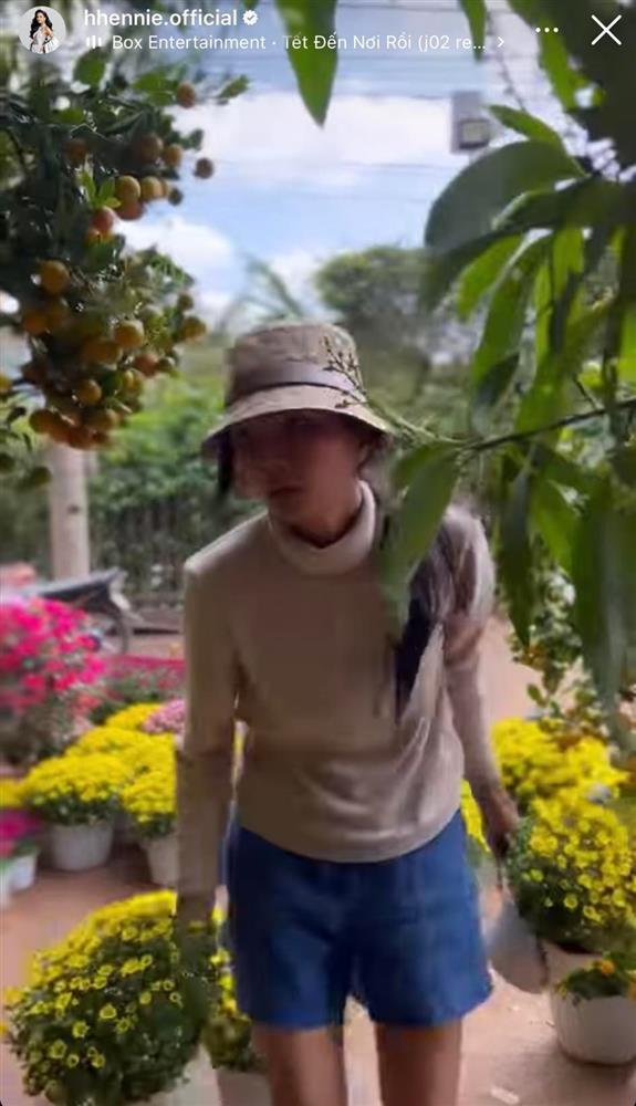 Hoa hậu xuề xòa nhất Tết Quý Mão gọi tên HHen Niê-5