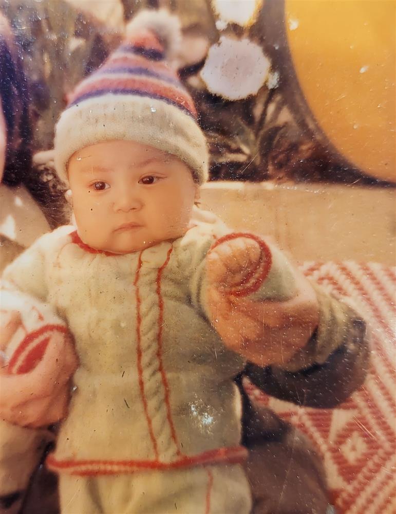 Quý tử sơ sinh của Mạnh Trường được khen bản sao bố-1