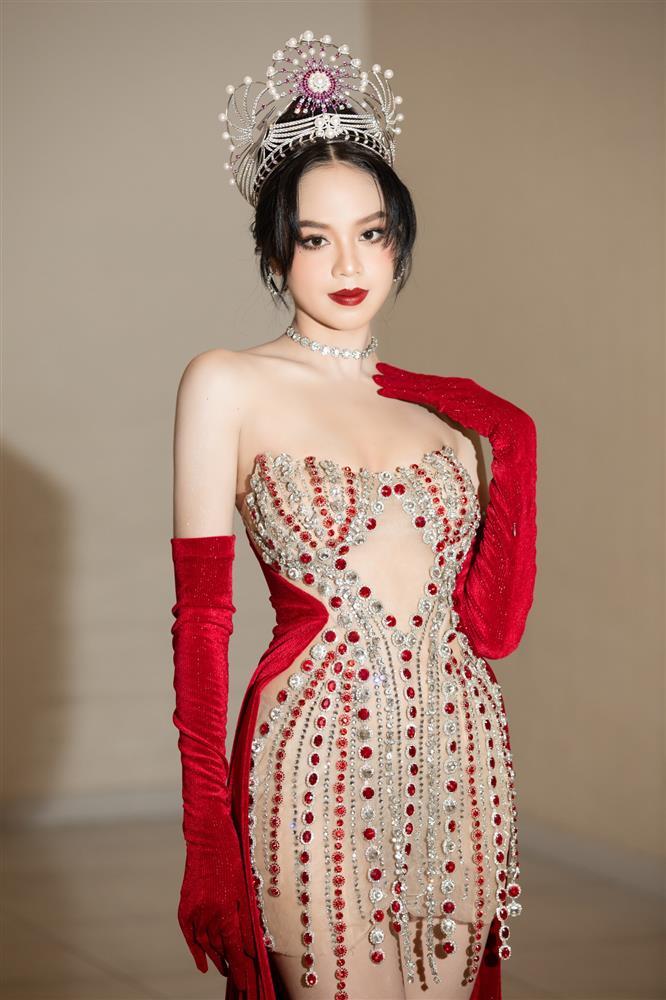 Loạt ảnh hiếm về cơ ngơi gia đình tân hoa hậu Thanh Thủy-5