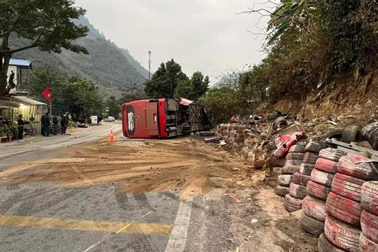 Khởi tố vụ tai nạn liên hoàn khiến 3 người tử vong