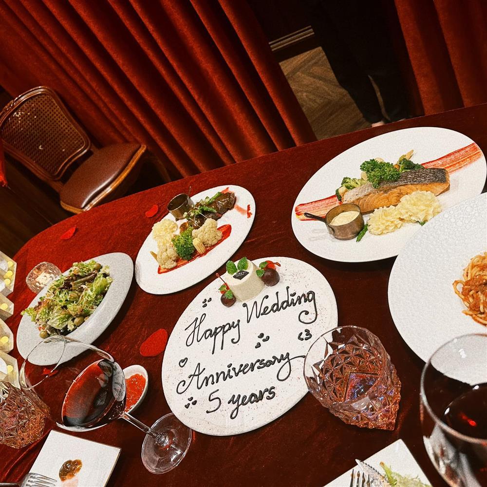 Quế Ngọc Hải kỷ niệm 5 năm ngày cưới, giật mình nhan sắc vợ Hoa khôi-2