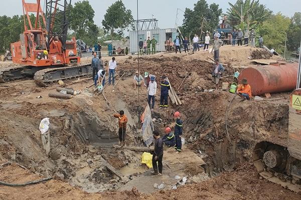 Tang lễ bé Hạo Nam: Bàn học nhỏ trở thành bàn hương khói-7