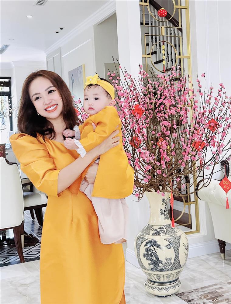 Sao Việt trang trí nhà đón Tết: Đàm Thu Trang chiếm spotlight-15