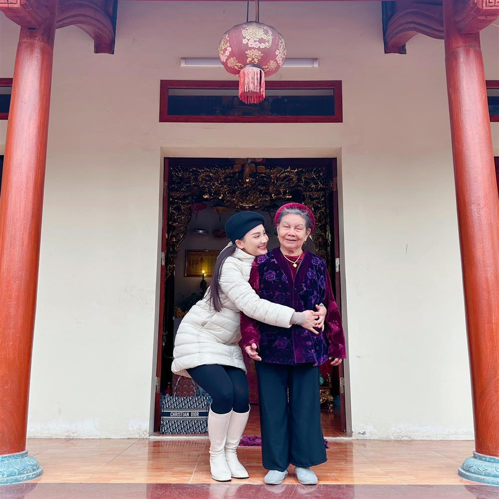 Showbiz Việt ngày 20/1: Phan Như Thảo nhận chị em với con gái-2