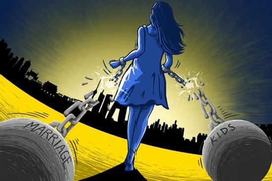 Con gái có bằng tiến sĩ, mẹ lo không lấy được chồng