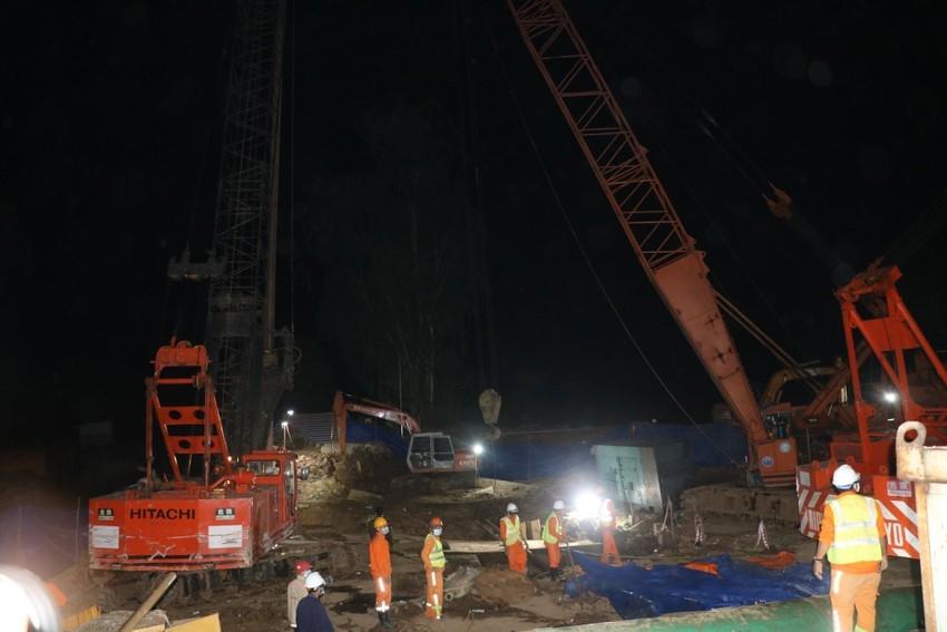 Tang lễ bé Hạo Nam: Bàn học nhỏ trở thành bàn hương khói-1